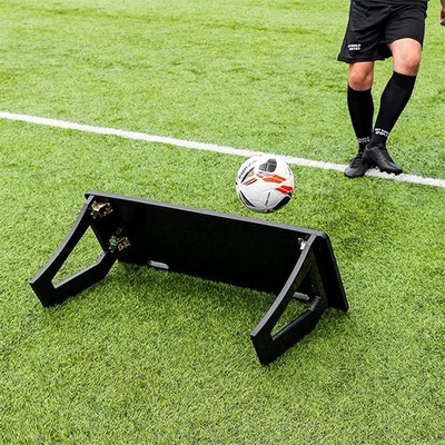 HDPE ผนังฝึกฟุตบอลแบบพับได้พลาสติกแบบพกพา Soccer Rebound Trainer Board