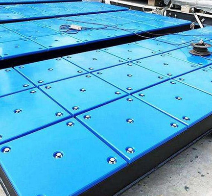 ตัวอย่างฟรี แผ่นป้องกันเรือท่าเรือ UHMWPE Fender Panel PE Marine Pad