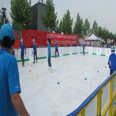 สนามหลังบ้านกลางแจ้ง White Mobile UHMWPE แผงสเก็ตน้ำแข็งฮอกกี้น้ำแข็งสังเคราะห์