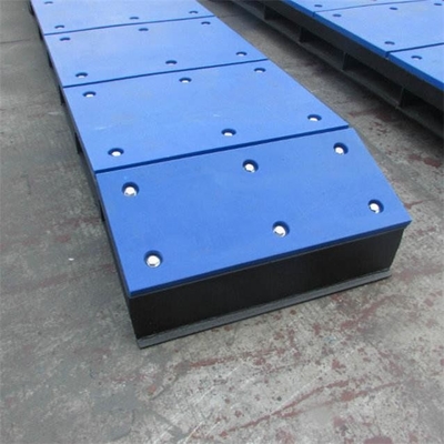 โพลิเอทิลีน น้ำหนักโมเลกุลสูงพิเศษ UHMWPE Marine Fender Pad สำหรับ Roro Terminal
