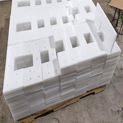 ชิ้นส่วนเครื่องจักรพลาสติก UHMWPE Drag Conveyor เที่ยวบิน Pad Slippery Scraper