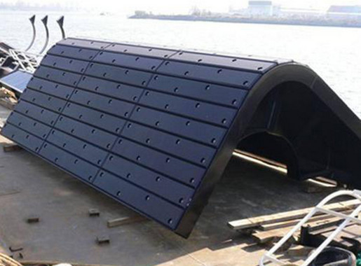 ตัวอย่างฟรี แผ่นป้องกันเรือท่าเรือ UHMWPE Fender Panel PE Marine Pad